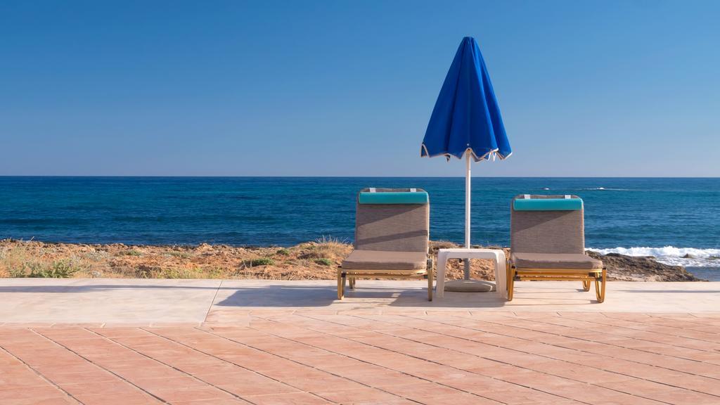 Pyrgos Beach Hotel Apartments มาเลีย ภายนอก รูปภาพ
