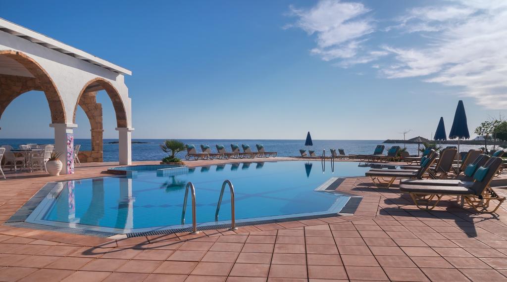 Pyrgos Beach Hotel Apartments มาเลีย ภายนอก รูปภาพ