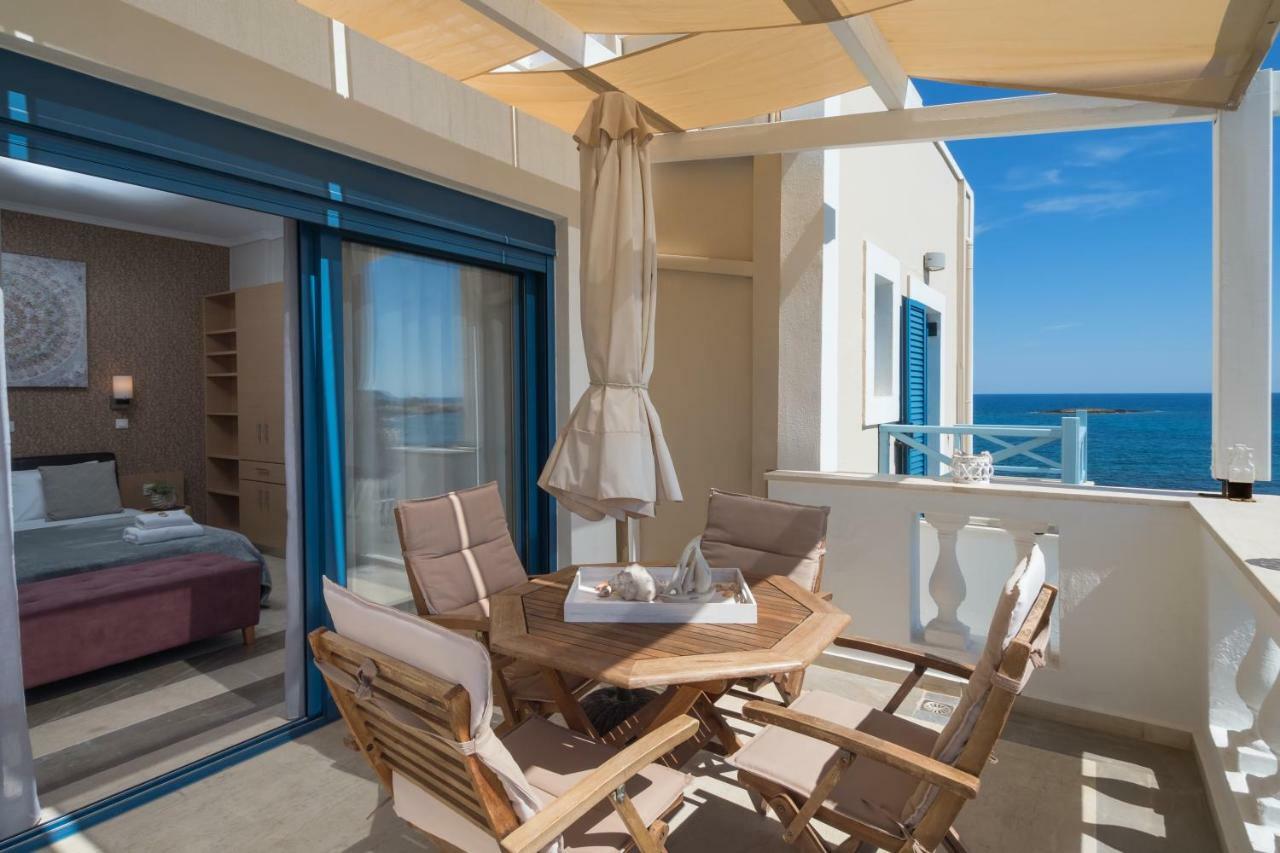 Pyrgos Beach Hotel Apartments มาเลีย ภายนอก รูปภาพ