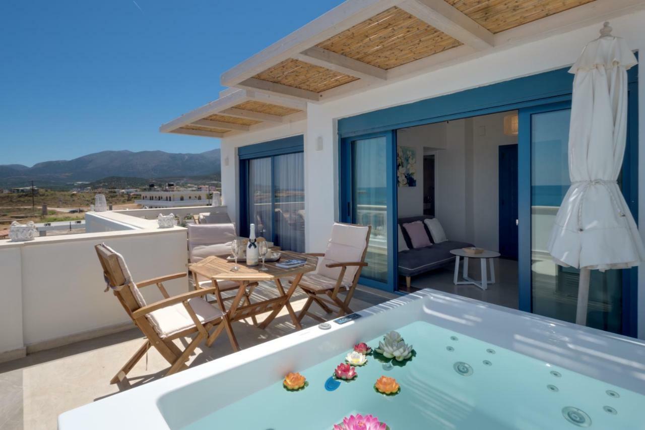 Pyrgos Beach Hotel Apartments มาเลีย ภายนอก รูปภาพ