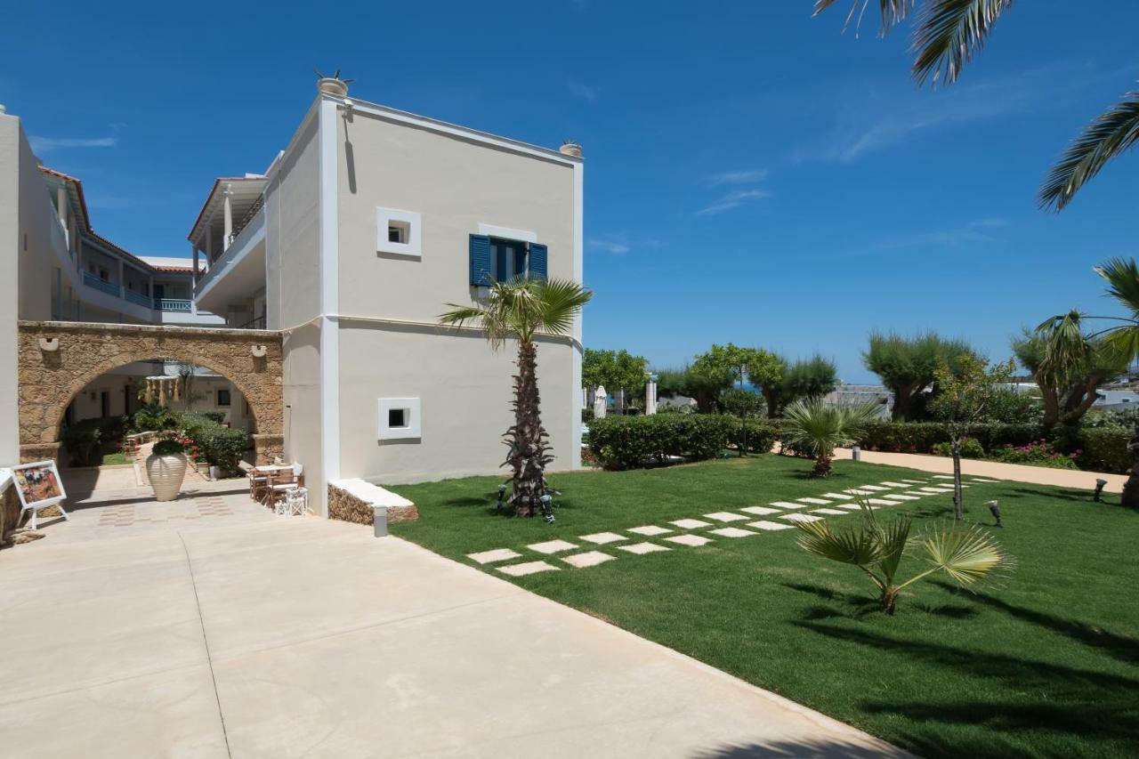 Pyrgos Beach Hotel Apartments มาเลีย ภายนอก รูปภาพ