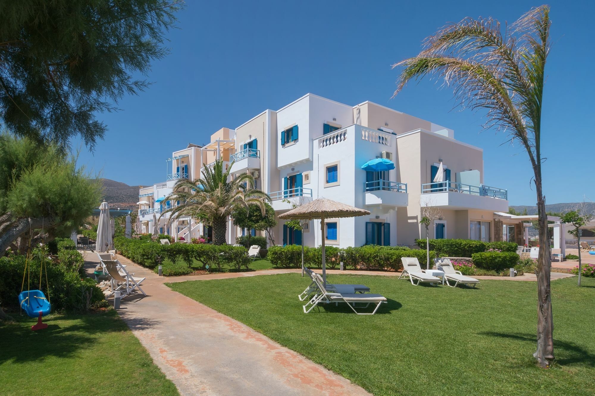 Pyrgos Beach Hotel Apartments มาเลีย ภายนอก รูปภาพ