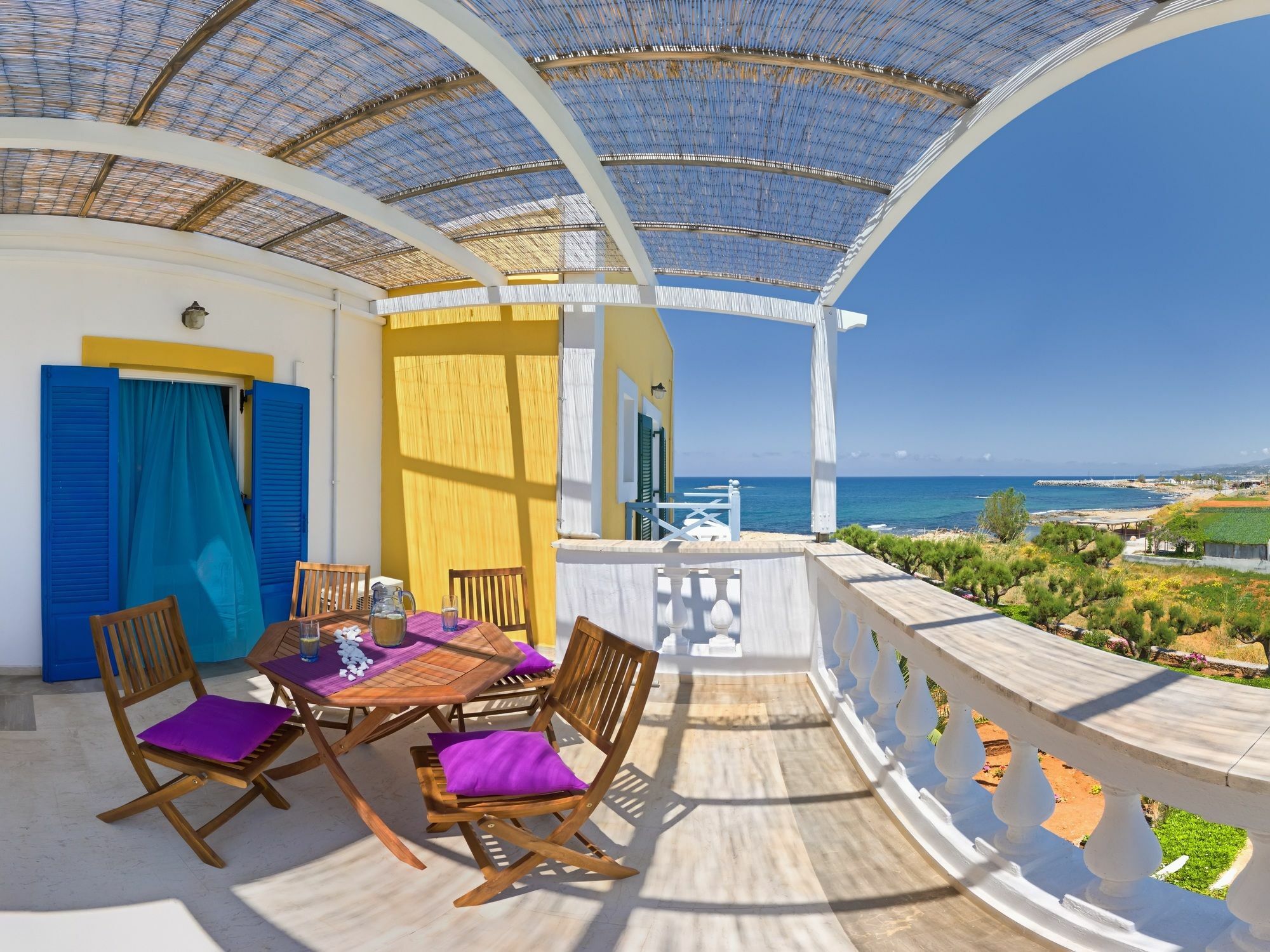Pyrgos Beach Hotel Apartments มาเลีย ภายนอก รูปภาพ