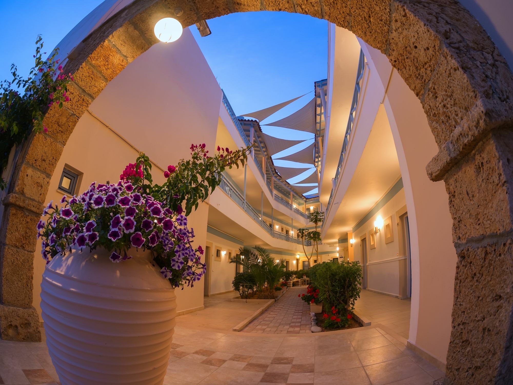 Pyrgos Beach Hotel Apartments มาเลีย ภายนอก รูปภาพ